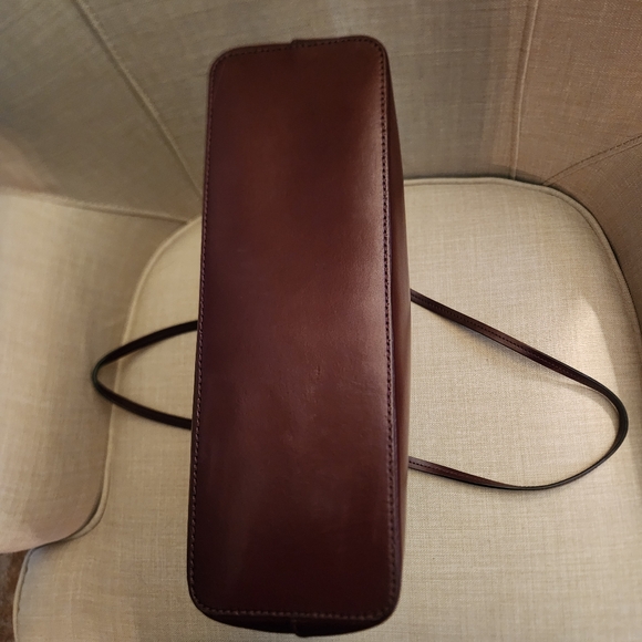 Kate Spade New York Sawyer Street Mulled Smooth Wine Large Tote - Picture 7 of 15